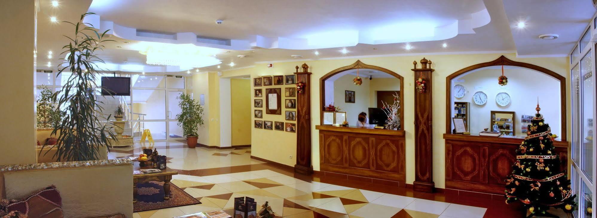Premier Hotel Shafran Sumy Exteriör bild