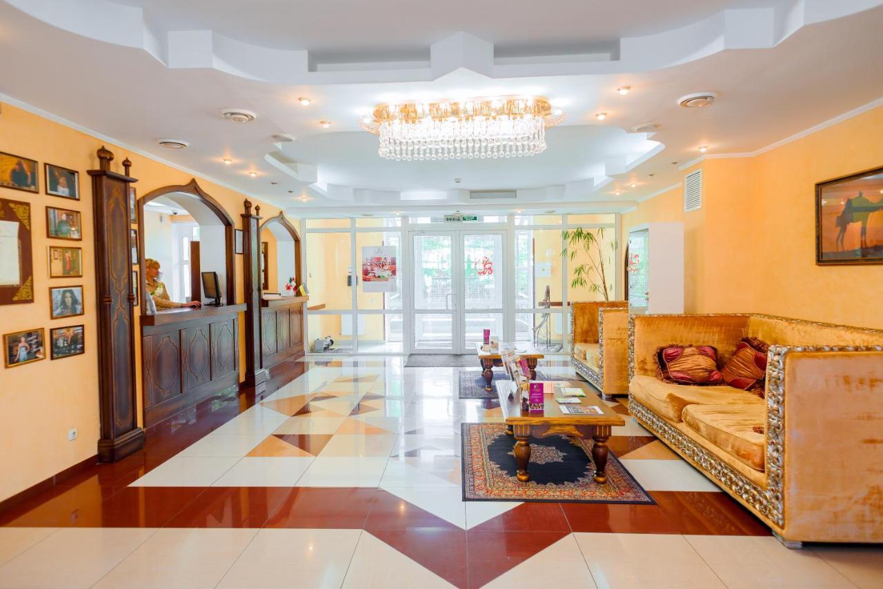 Premier Hotel Shafran Sumy Exteriör bild